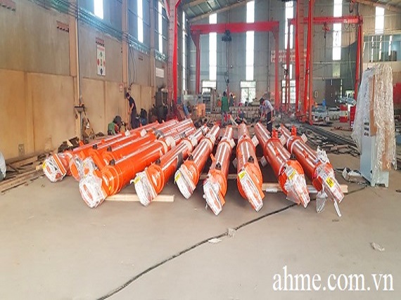 xi-lanh-thuy-luc-large-hydraulic-cylinder