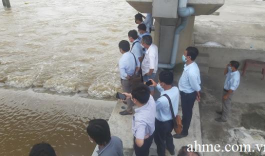 Hướng dẫn vận hành cống Tân Dinh Bông Bót, đào tạo và chuyển giao công nghệ.