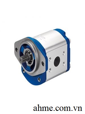 Gear pumps